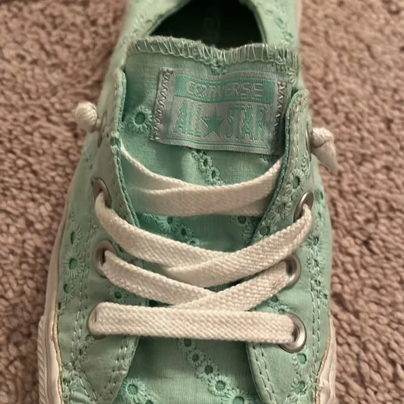 👟 Converse Low Tops Size 8 👟 - Picture 9 of 16